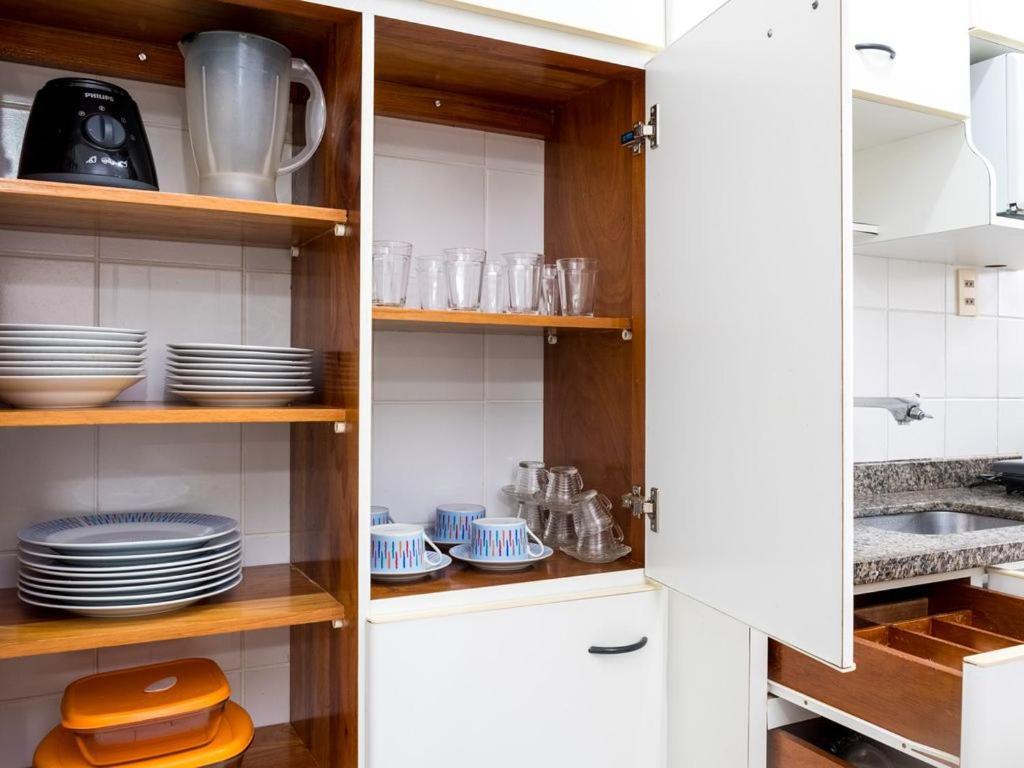 Apartamento Espacoso Com Ar Condicionado E Wi-Fi, A 100 Metros Da Praia - Edificio Estoril Ubatuba Zewnętrze zdjęcie